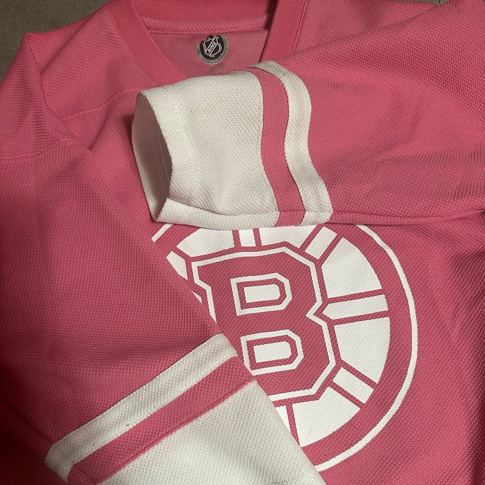 Girls Pink Boston Bruins Jersey